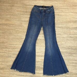 Judy Blue Preowned Women's Super Flare Raw Hem Size 3/26 JB88204